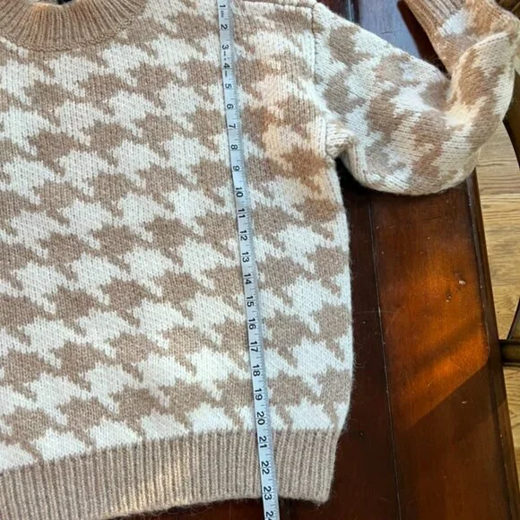 NWT Ann Taylor Women’s Sweater Size L – Tan & Beige Houndstooth Knit Pullover - Picture 6 of 6